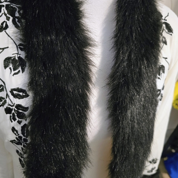 White House Black Market Black White Down Teddy Jacket - Picture 4 of 8